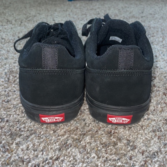 Vans Seldan Low Top “Black/White” Men’s Size 11 - Picture 5 of 9